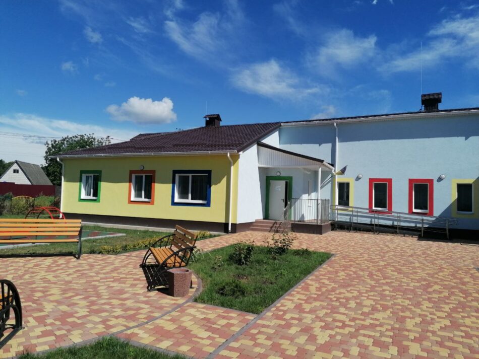 Красне перше